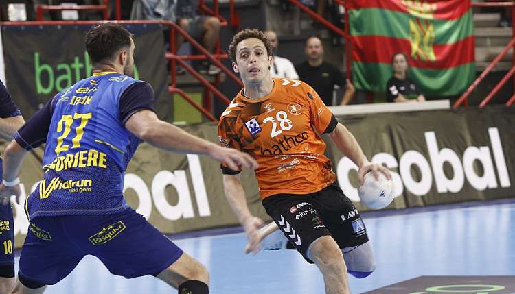 Torrelavega y Guadalajara persiguen un punto de inflexión