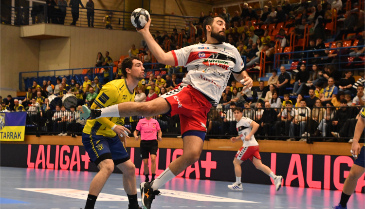 Viveros Herol BM Nava y REBI Balonmano Cuenca ganan terreno en la zona roja y Fraikin BM Granollers se agarra a la segunda plaza