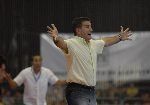 NATURHOUSE DERROTA EN CASA AL ARRATE
